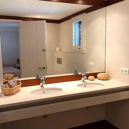Roques - Casa En Primera Linea De Mar En Semesterbostad