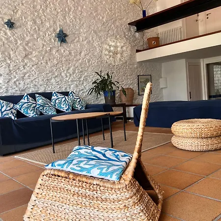 Roques - Casa En Primera Linea De Mar En Semesterbostad Cadaqués