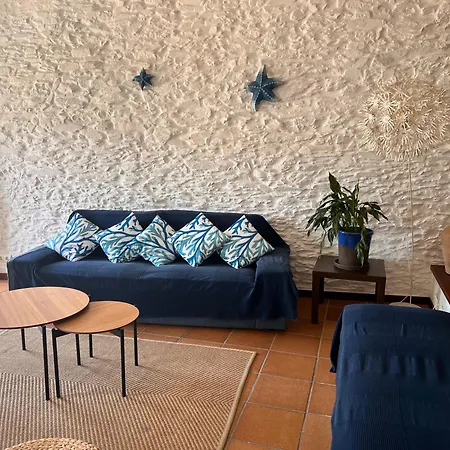 Roques - Casa En Primera Línea De Mar En Cadaqués