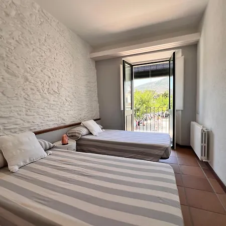 Roques - Casa En Primera Línea De Mar En *