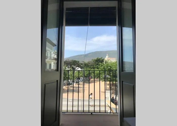 Roques - Casa En Primera Linea De Mar En * 卡达克斯
