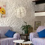 Roques - Casa En Primera Linea De Mar En *