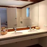Roques - Casa En Primera Linea De Mar En Nyaraló