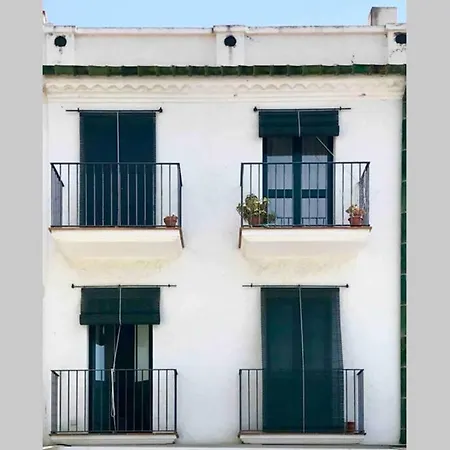 Roques - Casa En Primera Linea De Mar En Nyaraló Cadaqués
